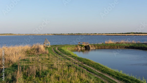 Fototapeta a small sluice in the hortobágy