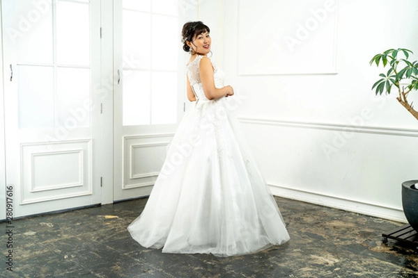 Fototapeta ウェディングドレスの花嫁