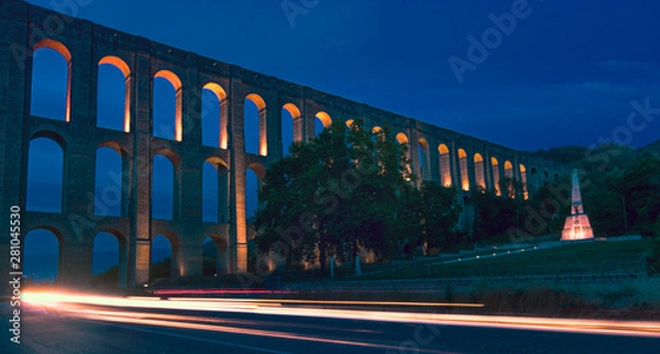 Obraz The Aqueduct of Vanvitelli or Caroline Aqueduct. Commissioned by Charles of Bourbon and designed by Luigi Vanvitelli. Built to supply the Reggia di Caserta and the San Leucio complex.
