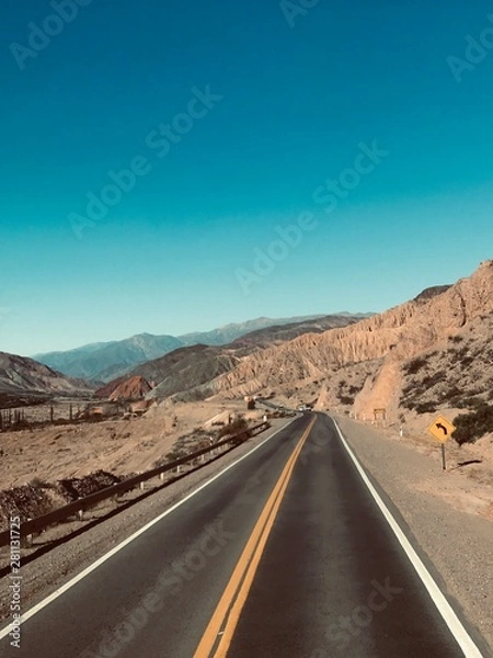 Obraz Ruta entre montañas 