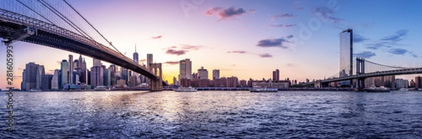 Fototapeta panoramic view at manhattan while sunset