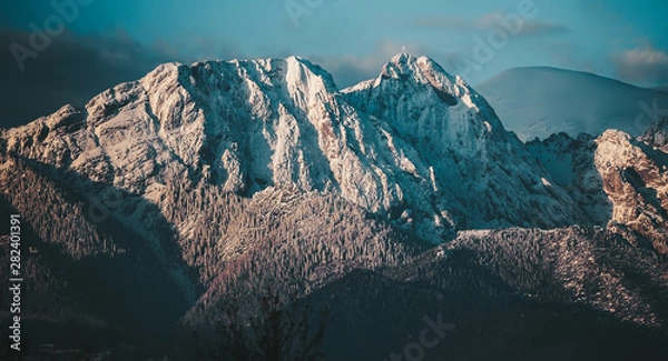 Obraz Twilight in the mountains. Panoramic view