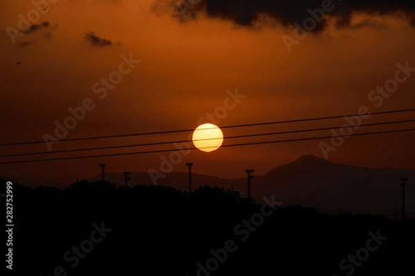 Fototapeta Perfect timed sunset
