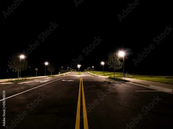 Obraz empty street at night