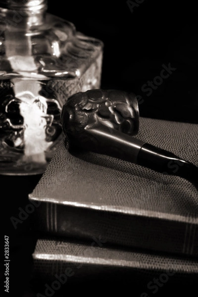 Fototapeta pipe and books