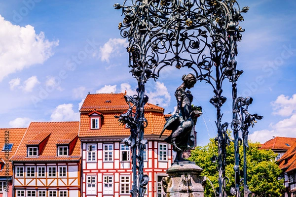Fototapeta Center of Göttingen Old Town. The market square with the landmark Gänseliesel fountain. Göttingen is one of the oldest university city in Germany