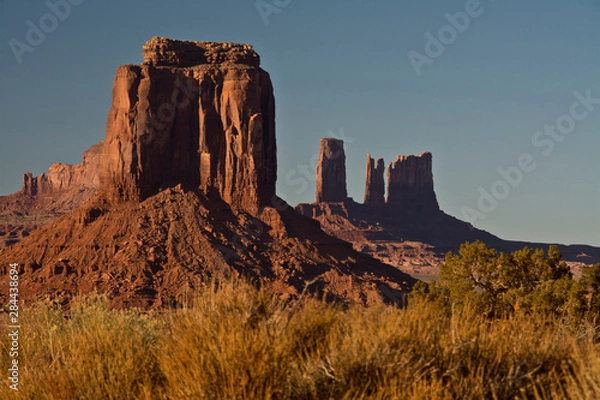 Fototapeta View from Artist's Point, buttes, Monument Valley, Arizona, USA