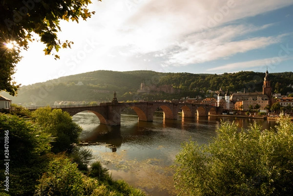 Fototapeta Heidelberg Panorama mit Alter Brücke, Schloß und Altstadt in Sonnen Morgenlicht