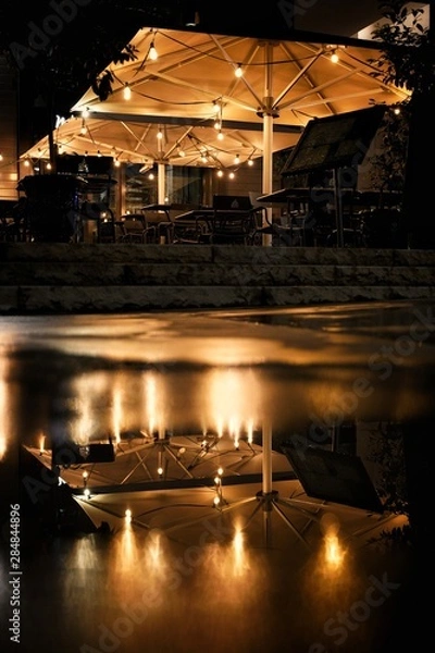 Fototapeta Terrasse de bar à lyon