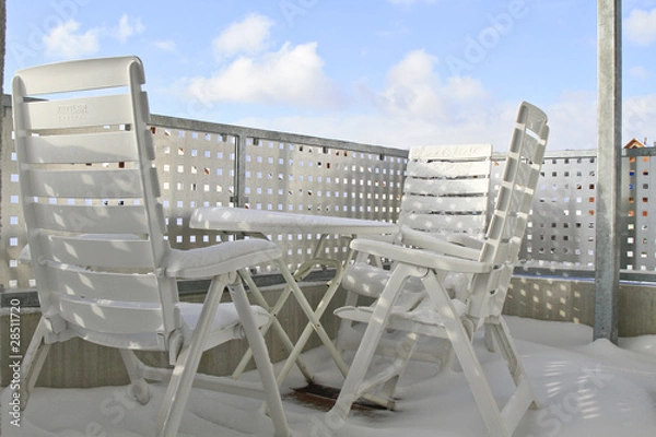 Obraz Gartenmöbel im Schnee