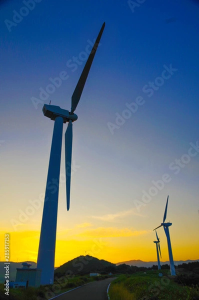 Obraz 夕日と風車