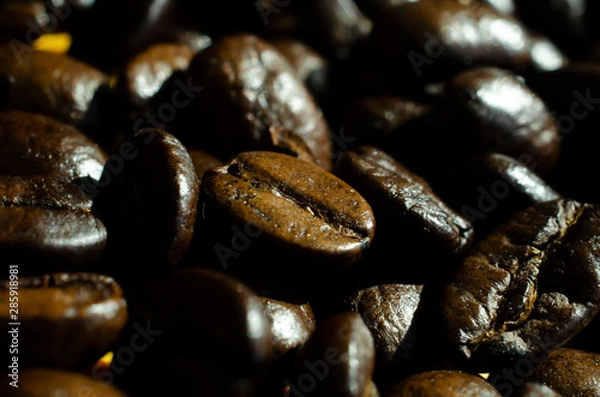 Fototapeta coffee beans on black background