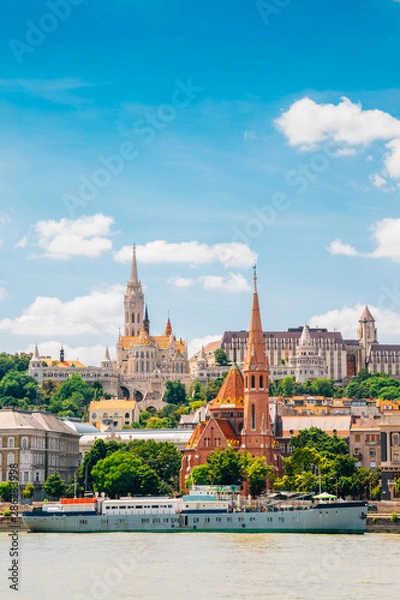 Fototapeta Buda district Fisherman's Bastion and St. Matthias Church with Danube river in Budapest, Hungary