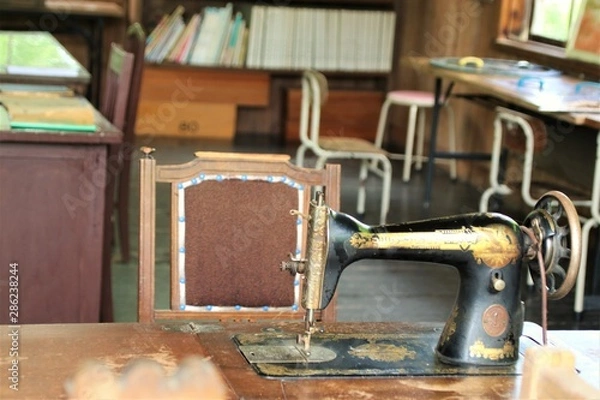 Fototapeta 古びた校舎