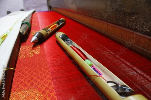 Obraz hand loom silk sarees weaving process threading material