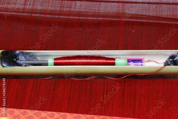 Obraz hand loom silk sarees weaving process threading material