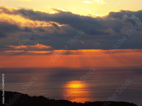 Fototapeta 元旦の太陽の道