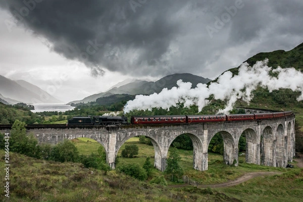 Fototapeta Glenfinnan Viaduct and the Jacobite in Scotland steam train in Scotland