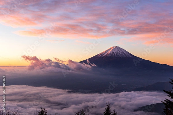 Obraz Fuji Mountain and the mist in Autumn at beautiful sunrise, Lake Kawaguchiko,Yamanashi,Japan. Mount Fuji is the highest mountain in Japan.