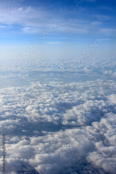 Obraz 上空　雲の上より空撮