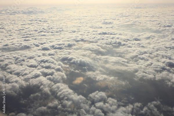 Obraz 上空　雲の上より空撮