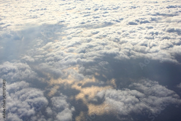 Obraz 上空　雲の上より空撮