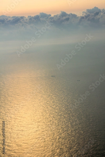 Obraz 上空　雲の上より空撮