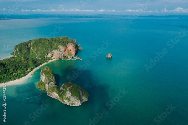 Fototapeta Krabi - Railay beach seen from a drone. One of Thailand's most famous luxurious beach.
