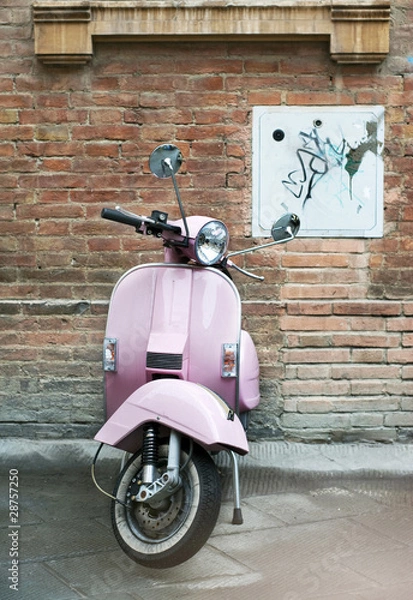 Obraz scooter and old wall