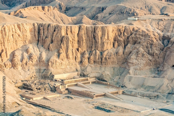Obraz Aerial view of Hatshepsut Temple, Luxor, Egypt