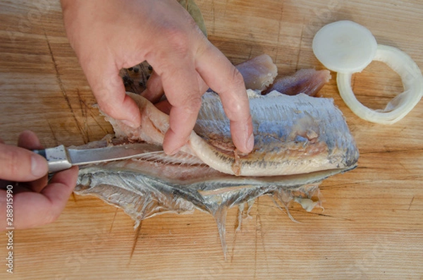 Fototapeta peeling bone marinated herring