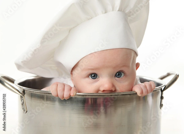 Fototapeta Zamknięcie dziecka siedzącego w Stock Pot