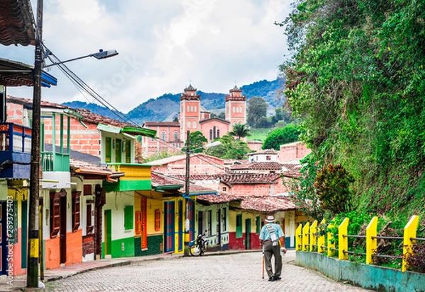 Fototapeta Old man in the streets of colonial village in the center of Jerico, Colombia