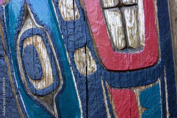 Obraz partial texture of indigenous indian art totem in Ottawa, Canada