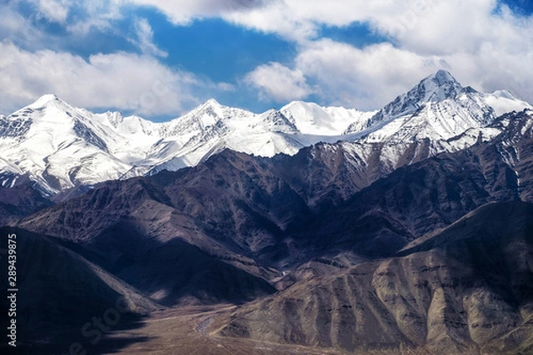 Fototapeta Stok Kangri mountain summit in Ladakh, Jammu and Kashmir, India, the highest peak in Stok Range of the Himalayas.