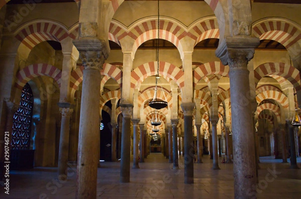 Fototapeta Salon de las columnas en la mezquita de Cordoba