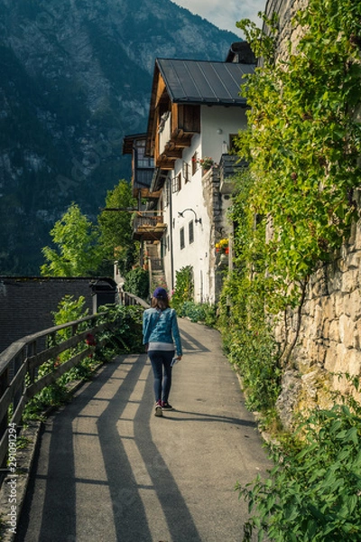 Obraz Walking through the town
