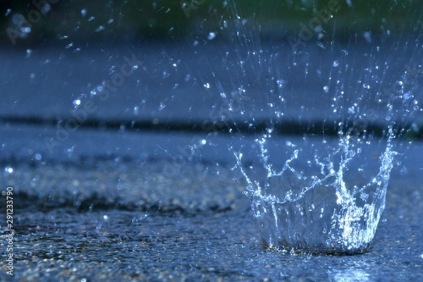 Obraz 弾ける雨水