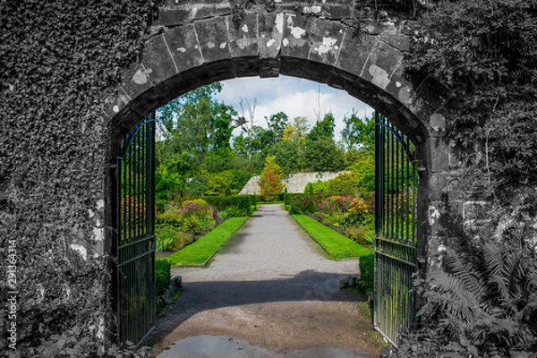 Fototapeta Walled Garden