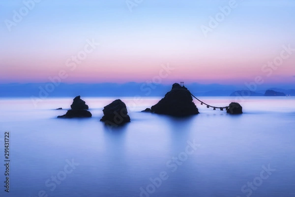 Fototapeta 三重県・伊勢市 夫婦岩の夜明けの風景