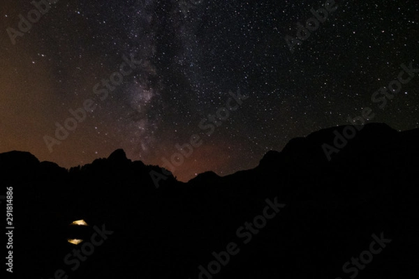 Fototapeta Tienda bajo vía láctea 