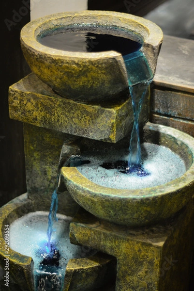 Fototapeta Minimalistic fountain and beautiful water