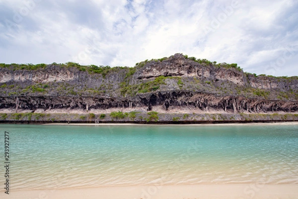 Fototapeta ニューカレドニア ロイヤルティ諸島 ウベア島　レキンの絶壁