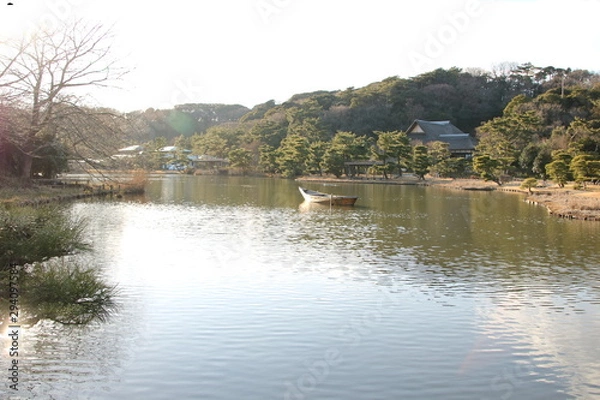 Obraz 横浜三溪園の池に浮かぶ小舟