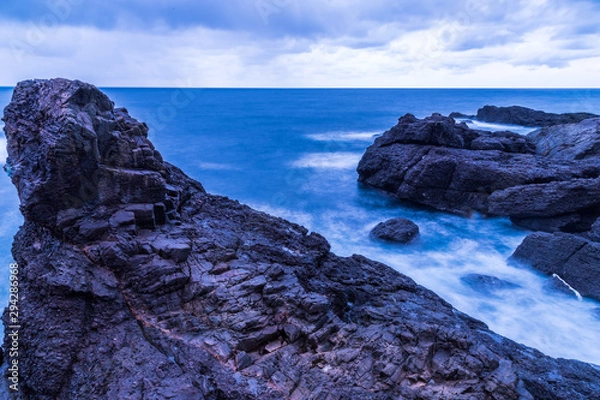 Obraz 冬の日本海、カニを食べるついでに波ざっぱ～んも見てみよう！