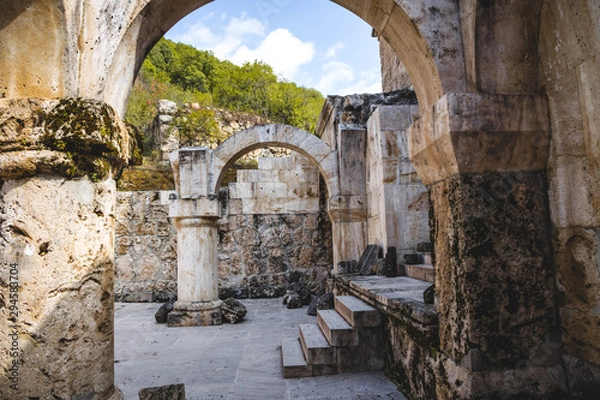 Fototapeta Archway in Haghartsin Monastery near Dilijan in Armenia