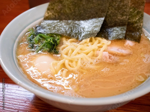 Obraz 横浜家系ラーメン　日本　麺料理