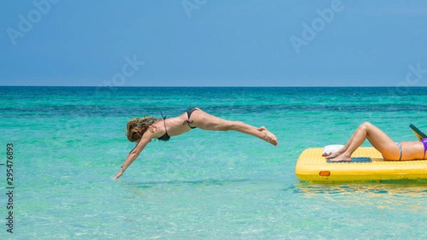 Fototapeta Let's dive in the beautiful Jamaican caribbean sea. This beach is located in Negril