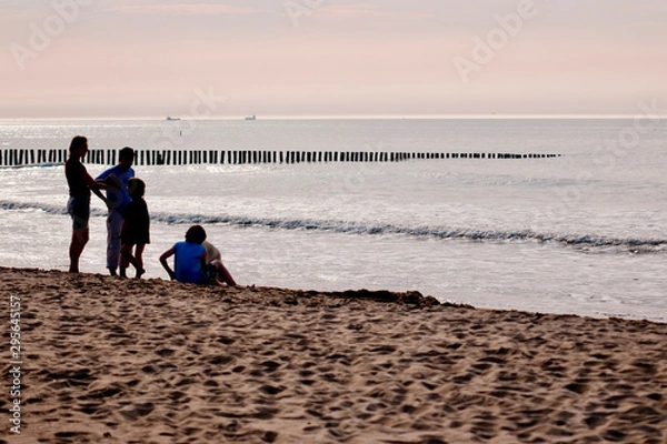 Obraz young couple on the beach