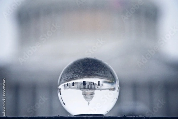 Fototapeta capitol building refelction